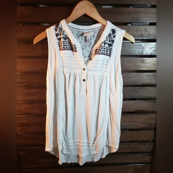 Tank - Picture 2 of 2